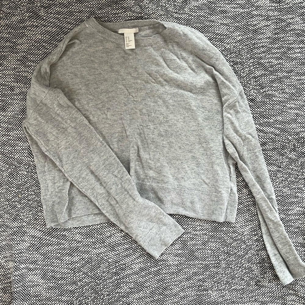 H&M gray sweater